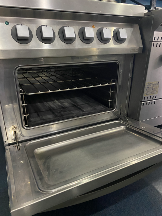 Fogão Vitrocerâmica de 4 Queimadores e Forno - Elétrico - Zanussi - 700